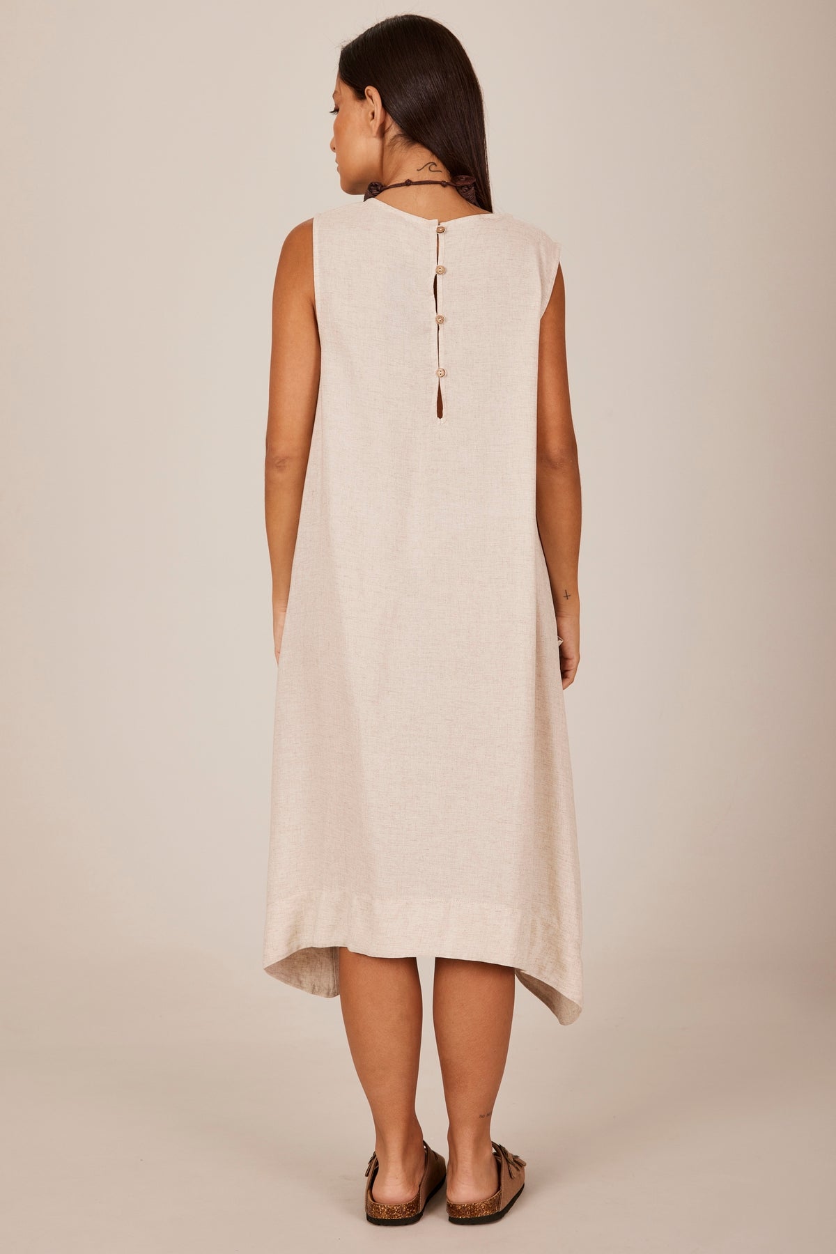 Vestido Curto Regata De Linho Bege Yacamim D1 Liso