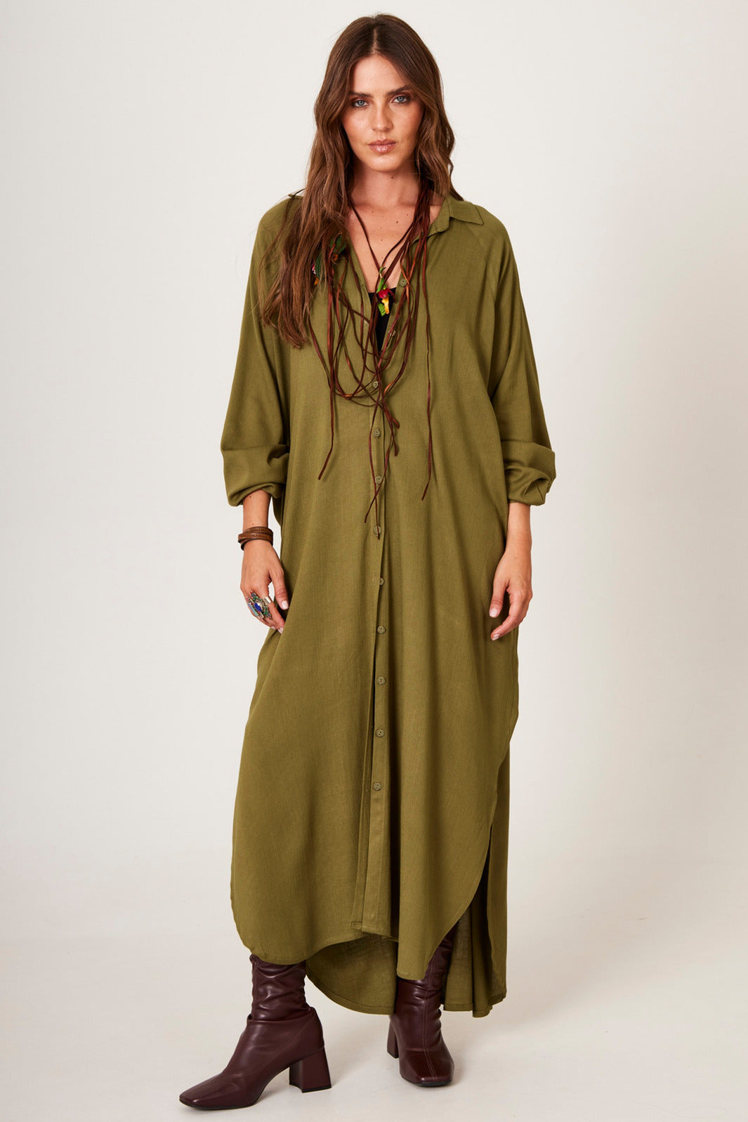 Chemise Longo Verde Musgo Yacamim M10
