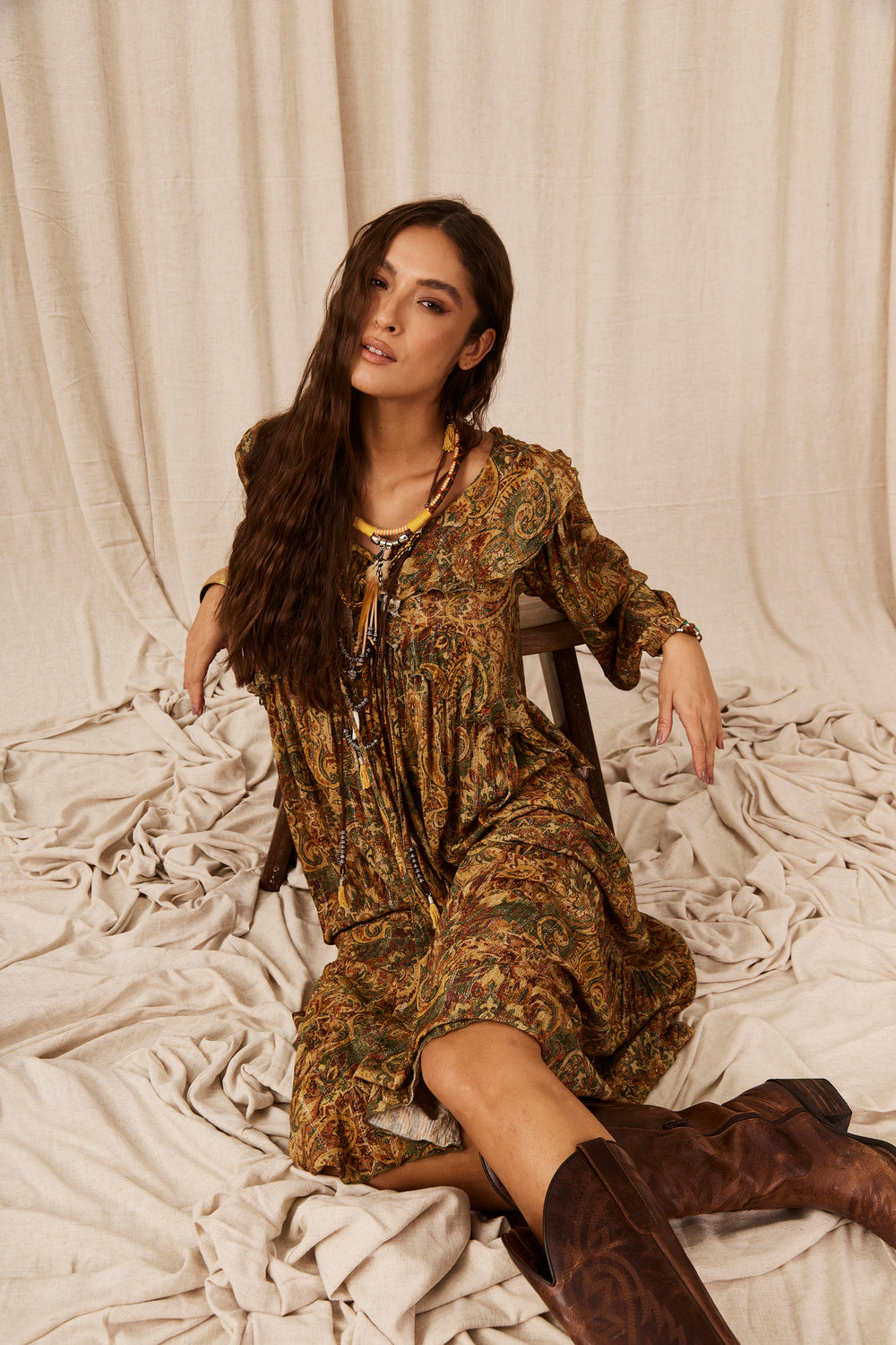 Vestido Longo Com Lurex Bege Escuro Paisley Yacamim C7