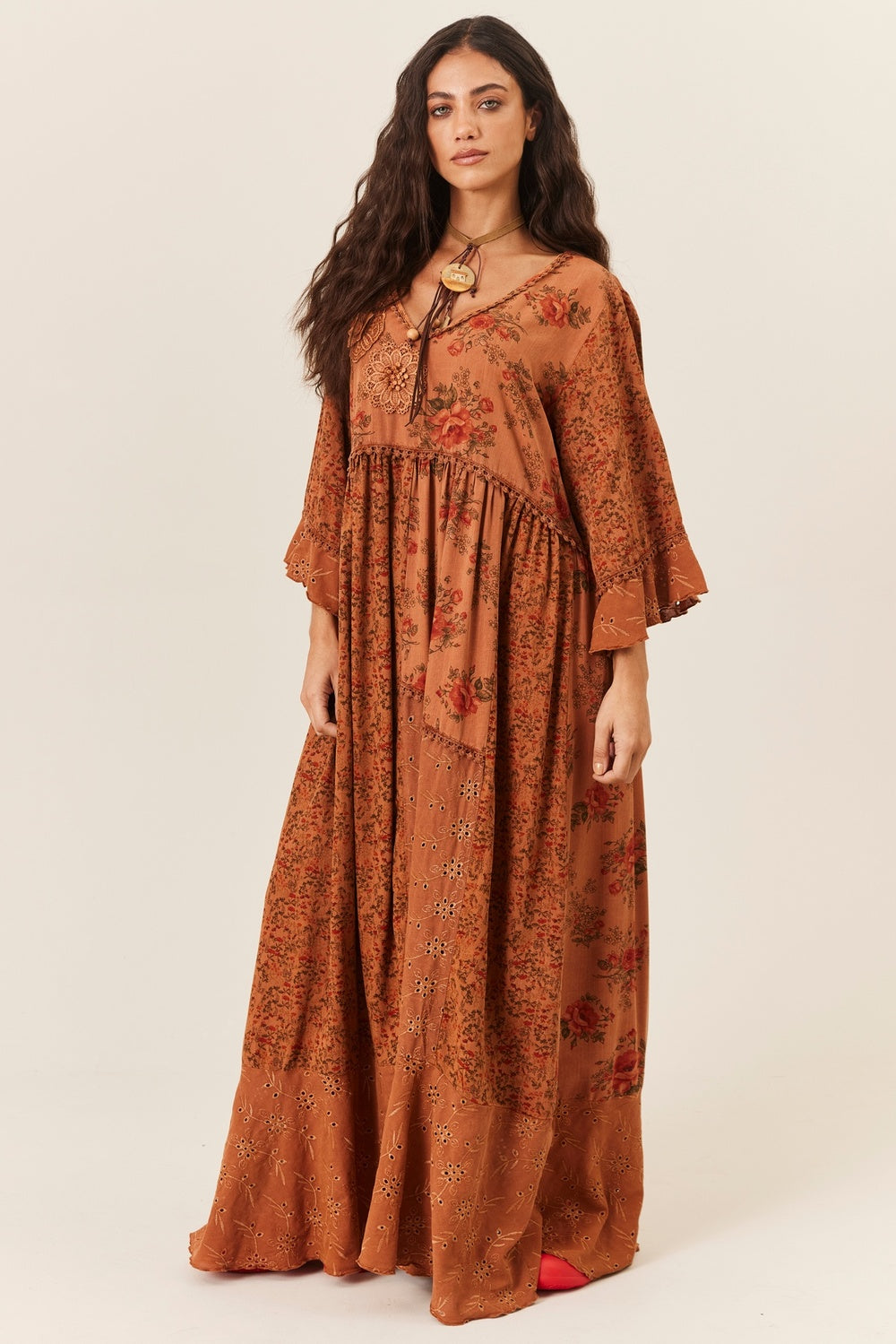 Vestido Longo Com Detalhes Em Broderie Terracota Patchwork Yacamim C4