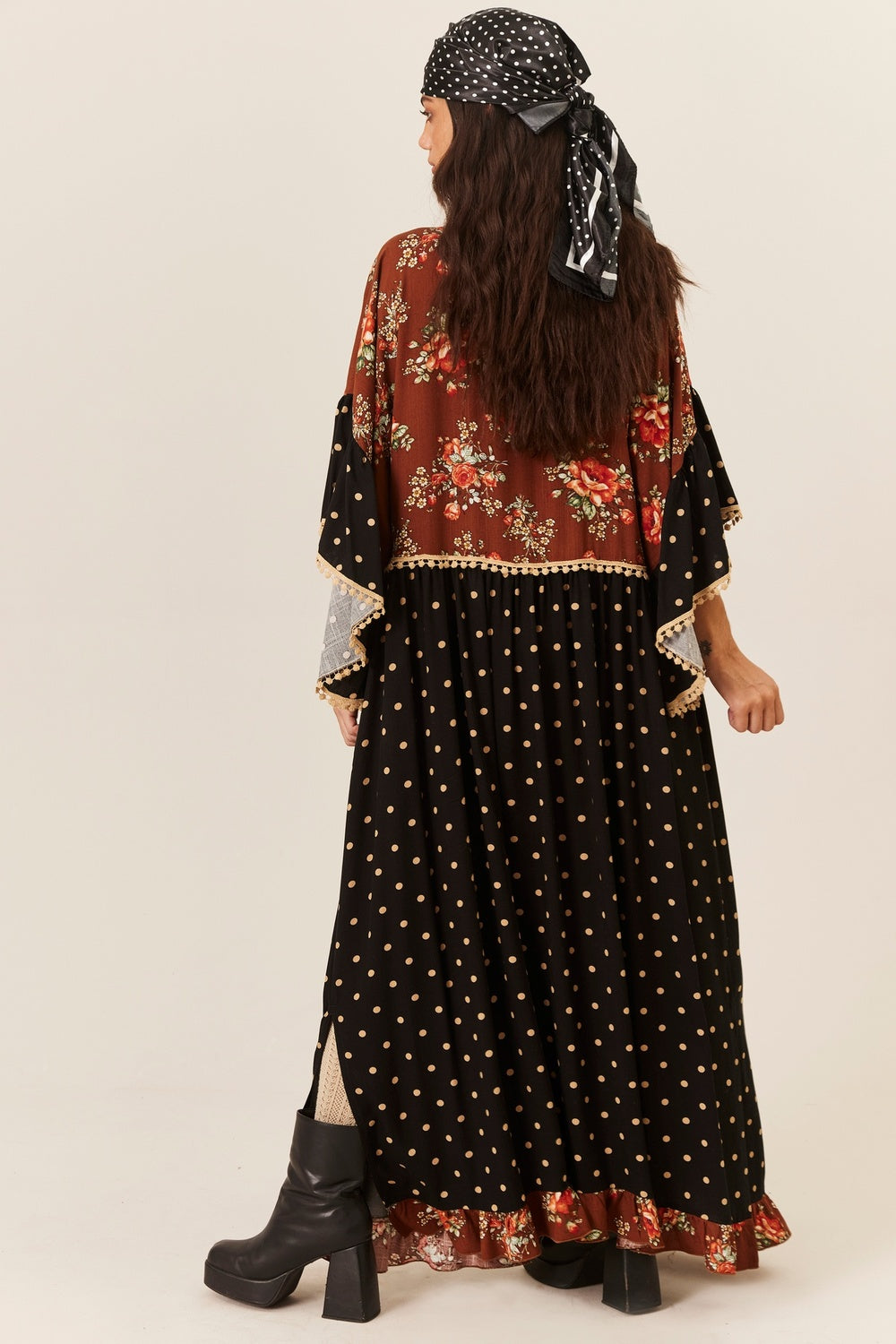 Vestido Longo Com Babados Preto E Marrom Patchwork Yacamim E7