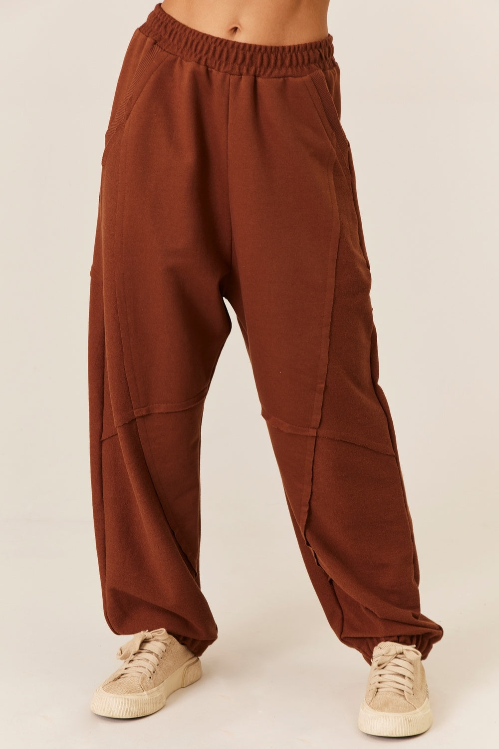 Calça De Moletom Com Punhos Marrom Yacamim A2