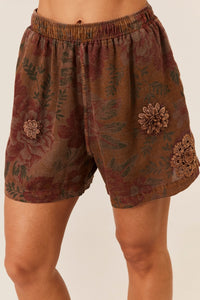 Shorts Com Flores Bordadas Marrom Paraty Yacamim R4