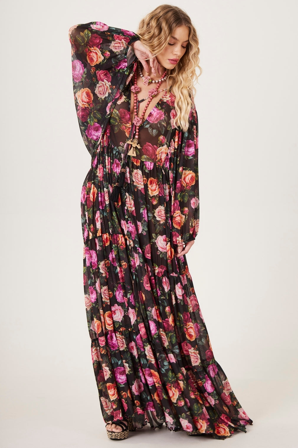 Vestido De Tule Longo Preto Estampa Floral Yacamim D8 Paris