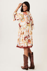 Vestido Curto Aberto Com Franjas Bege Paisley Yacamim E5