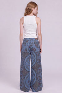 Calça Jumbo Jeans Azul Estampa Paisley Yacamim R8